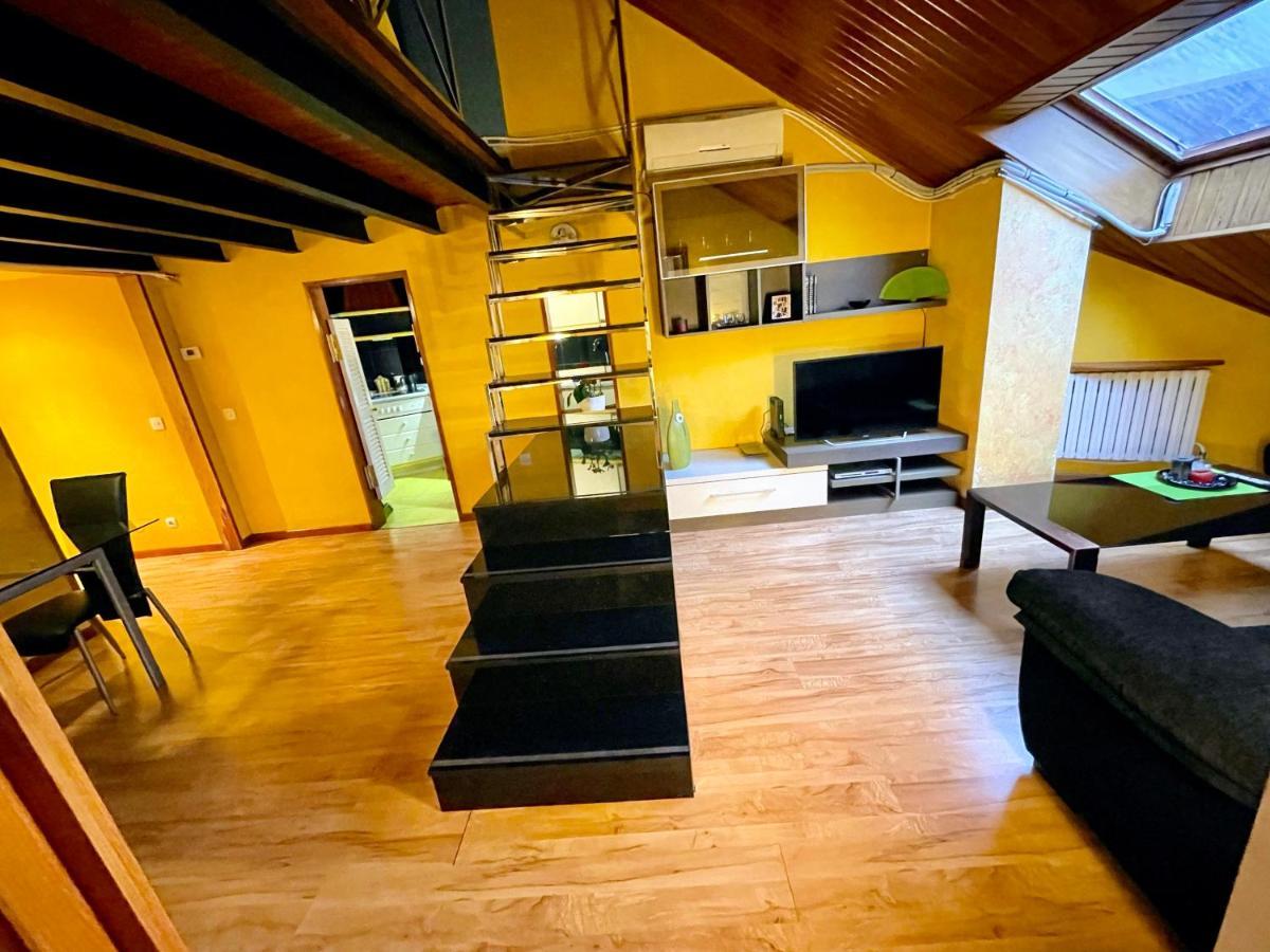 Buhardilla Original Apartment Leon Exterior photo